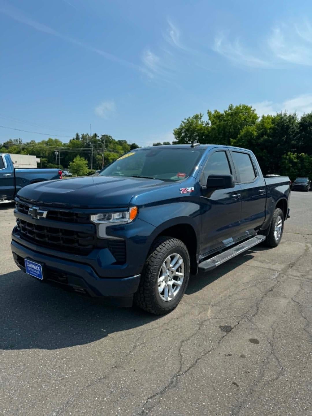 2022 Chevrolet Silverado 1500 Crew Cab Short Box 4-Wheel Drive RST in Northsky Blue Metallic — front three-quarter view