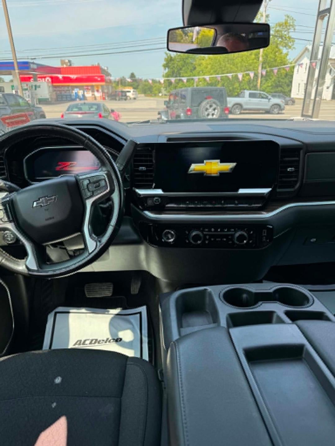 2022 Chevrolet Silverado 1500 — detail view