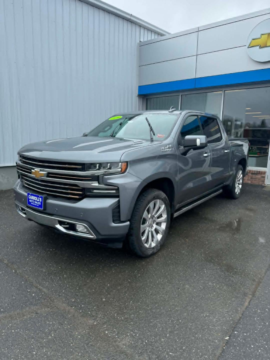 2020 Chevrolet Silverado 1500 Crew Cab Short Box 4-Wheel Drive High Country in Satin Steel Metallic — front three-quarter view